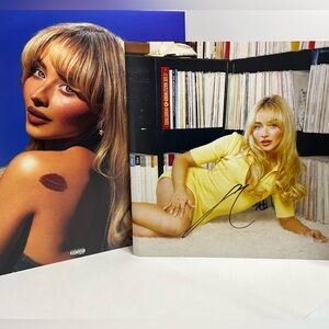 Sabrina Carpenter SIGNED Photo Insert Short N Sweet Vinyl